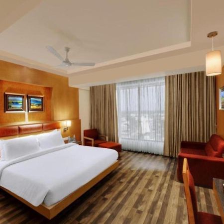 Hotel Seven Inn Near Delhi Airport Nova Deli Exterior foto